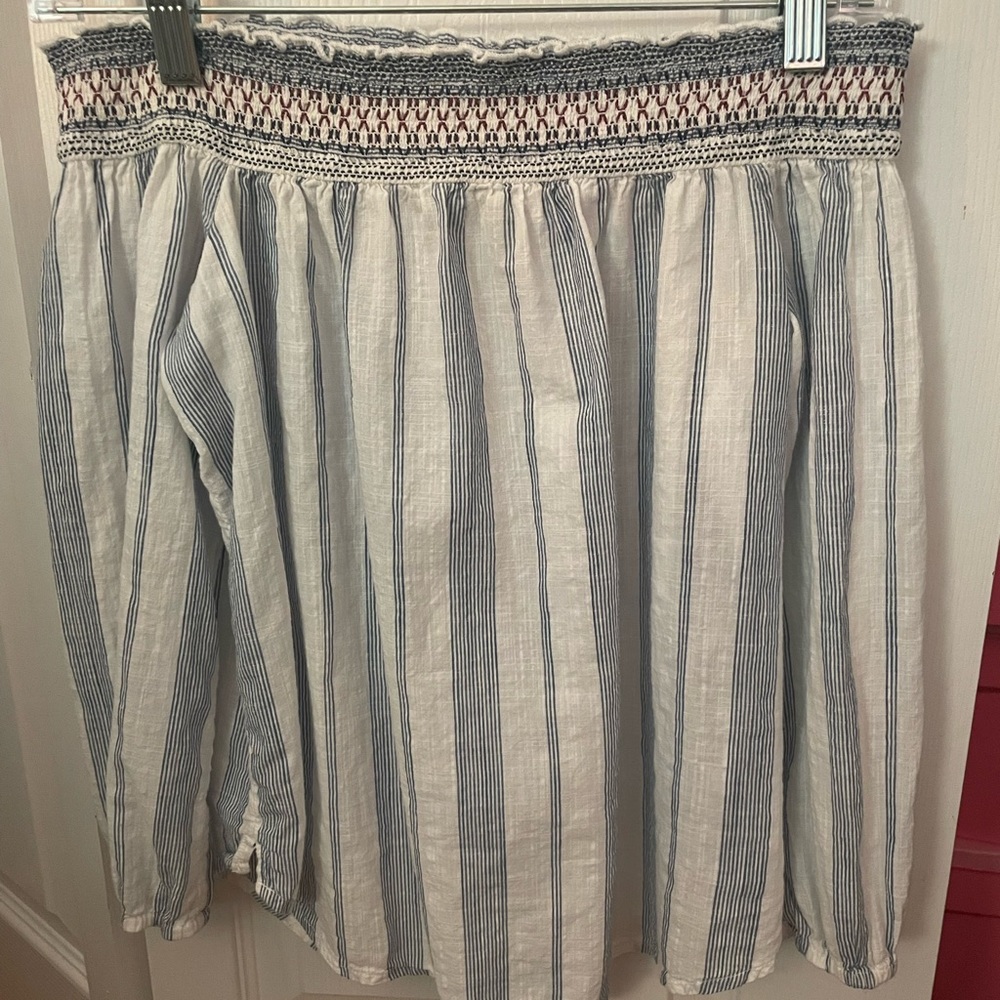 Abercrombie & Fitch Off the Shoulder Long Sleeve
